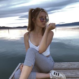 Meet your Posher, Taylor may